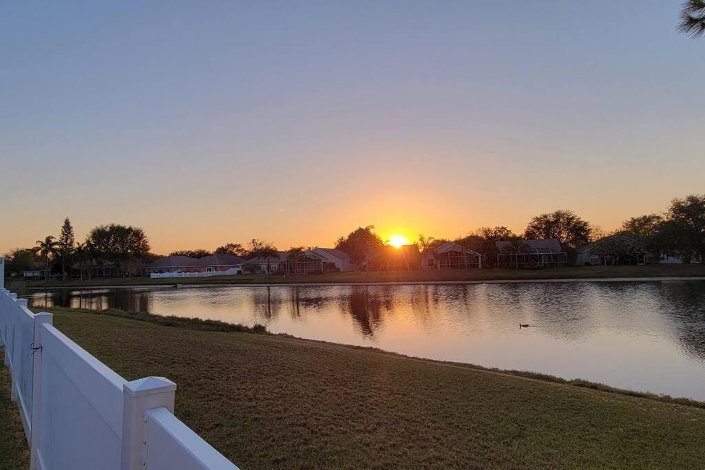 Appartamento Our Sunset Getaway Riverview  Esterno foto
